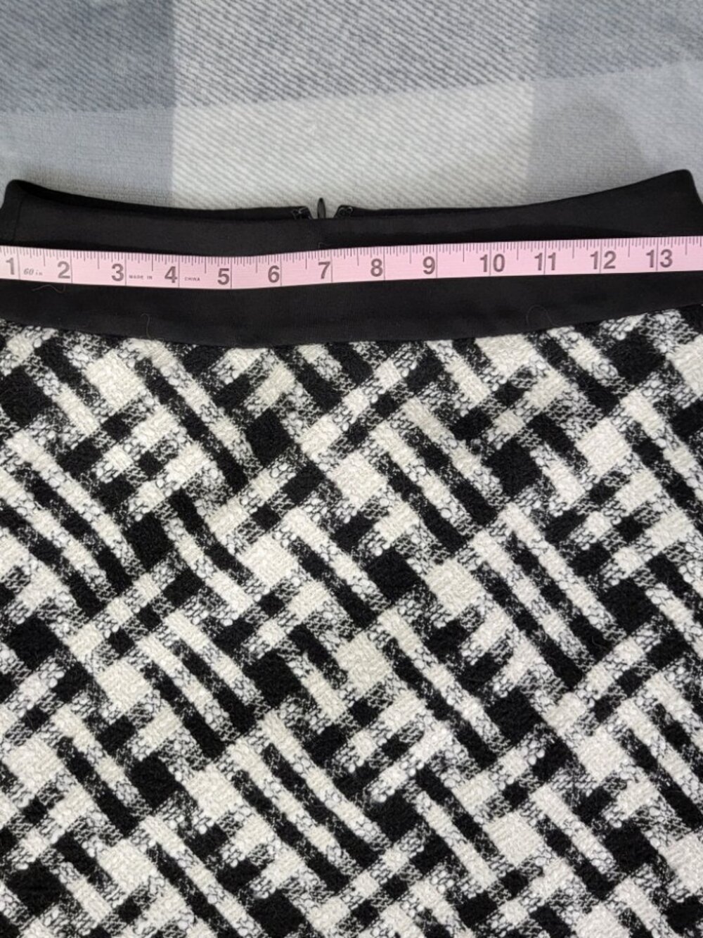 WHBM Wool Blend Black White Weave Pattern Knee Length Pencil Skirt Size 6 - Picture 12 of 14